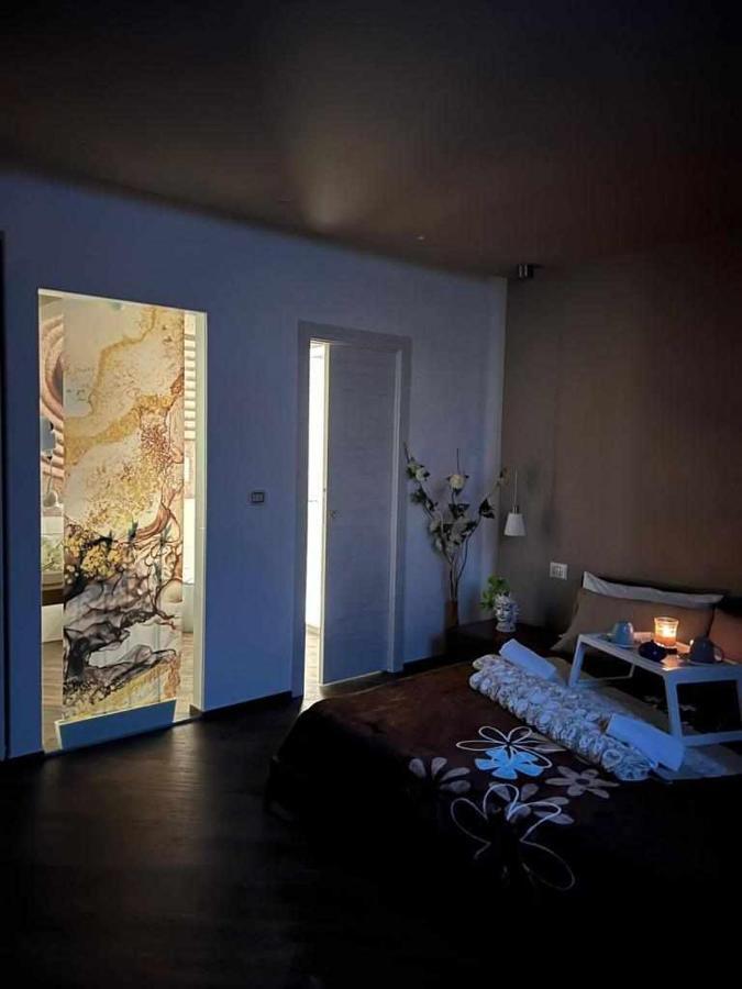 Al Centro Exclusive Apartment Brindisi Bagian luar foto